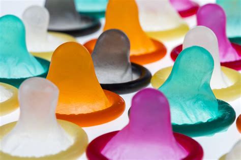 Blowjob ohne Kondom gegen Aufpreis Bordell Völlig